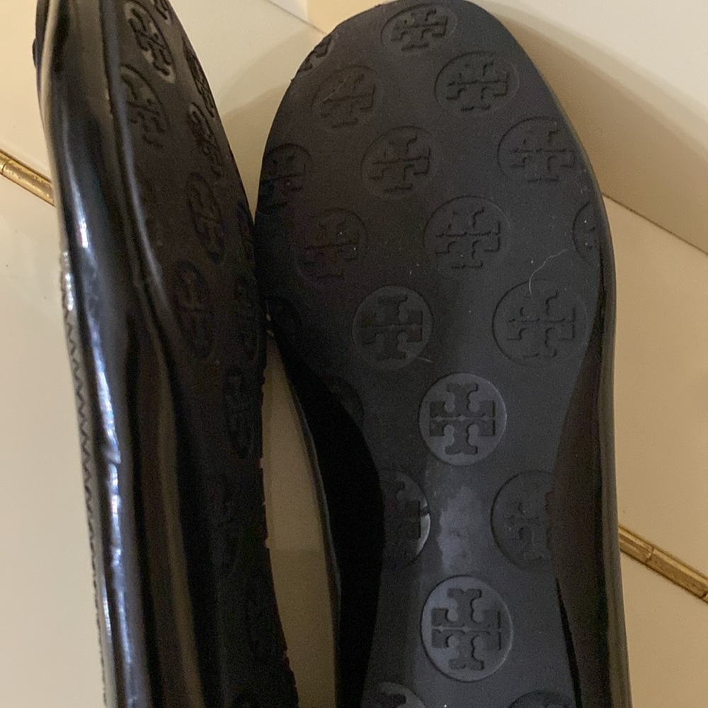 Tory Burch black patent leather ballet flats size 6 - Picture 8 of 8